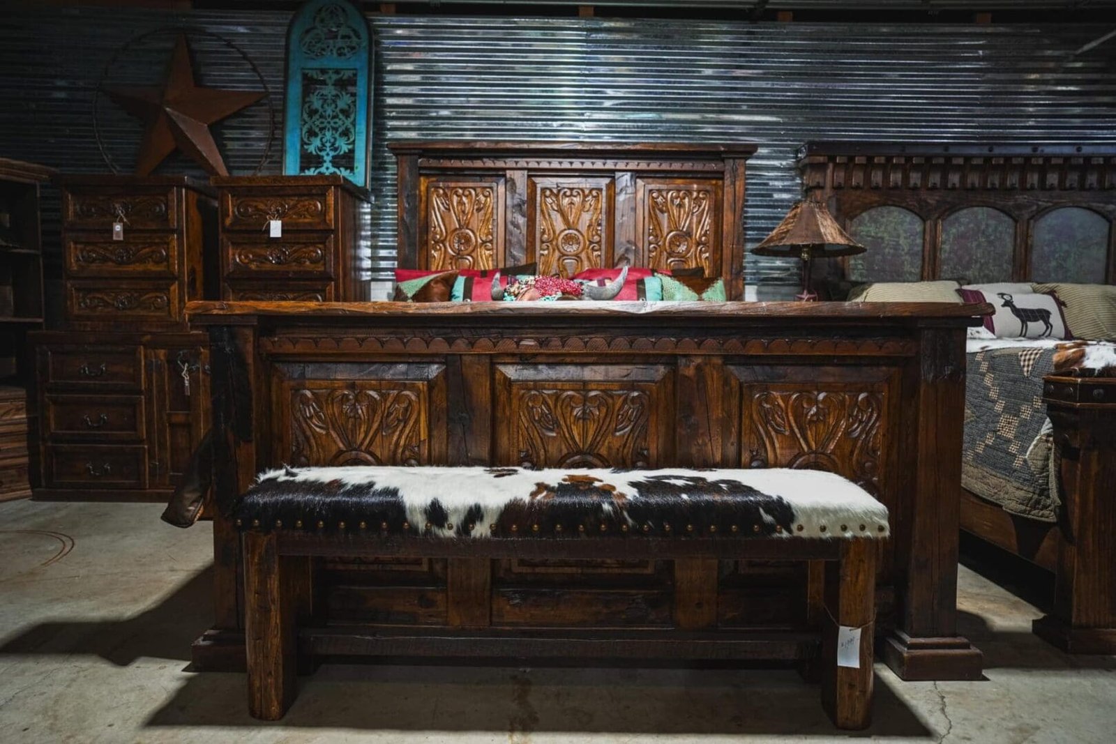 7222-Tri-color-Cowhide-trunk-legs-banch-scaled-1.jpeg